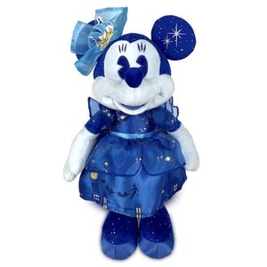 NWT Minnie Mouse Main Attraction Limited Release Doll - Peter Pan Series 6/12